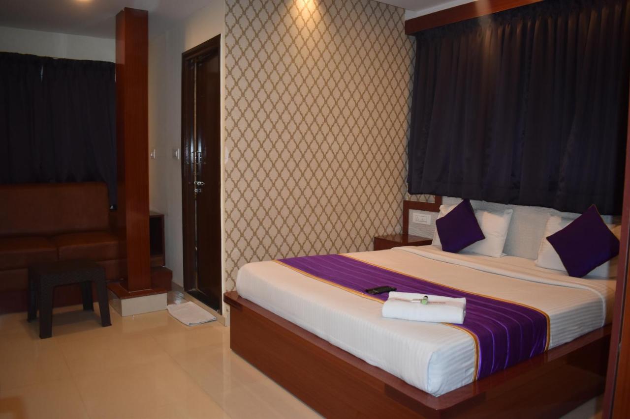 Hotel Ur Comforts Jayanagar Bangalore Esterno foto