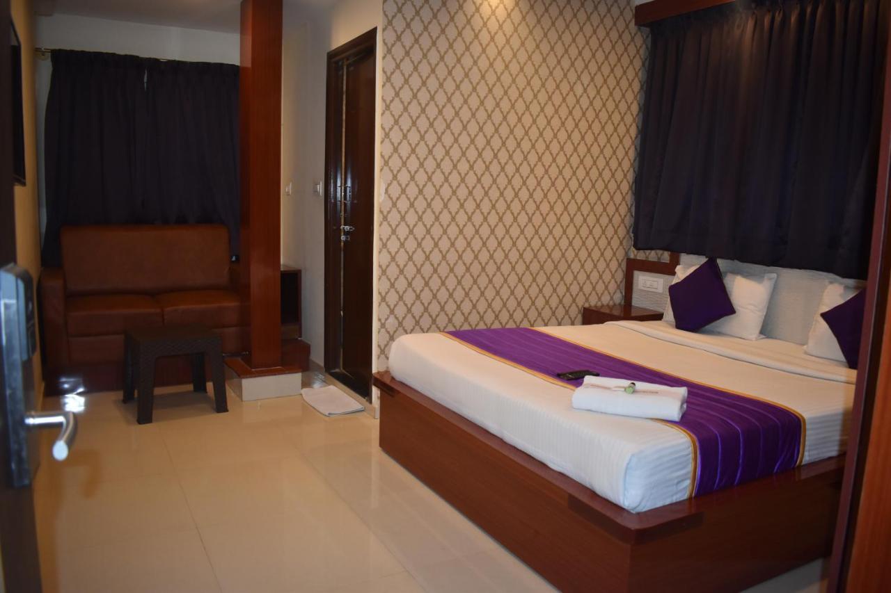 Hotel Ur Comforts Jayanagar Bangalore Esterno foto