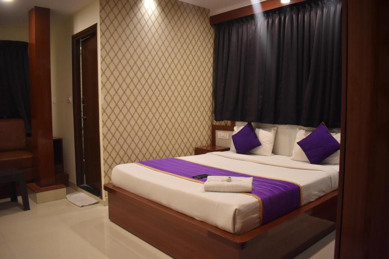 Hotel Ur Comforts Jayanagar Bangalore Esterno foto