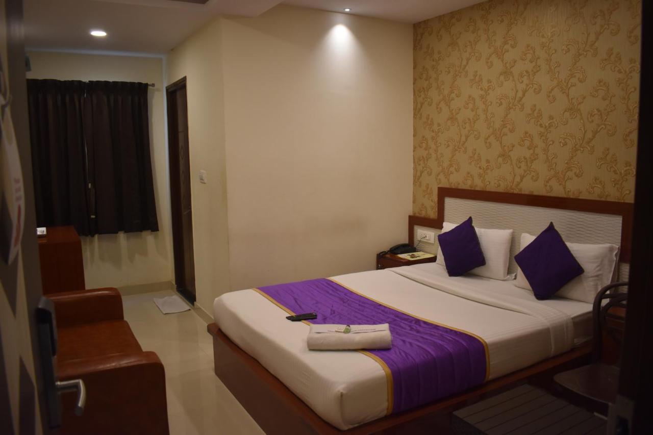 Hotel Ur Comforts Jayanagar Bangalore Esterno foto