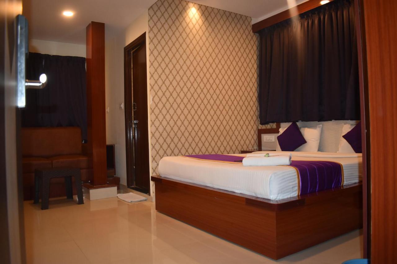 Hotel Ur Comforts Jayanagar Bangalore Esterno foto